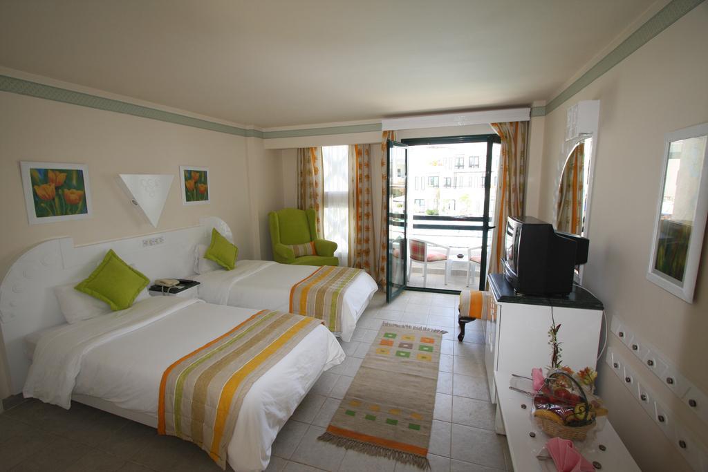 Kahramana Hotel Naama Bay Šarm aš-Šajch Pokoj fotografie